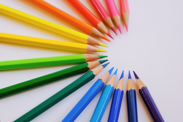 ヘアカラーの配色とパーソナルカラーを考えるイメージ